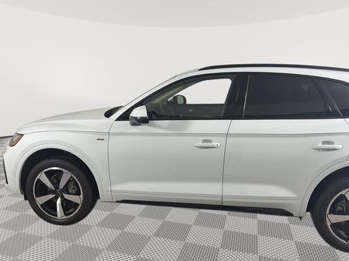 2023 Audi Q5 45 S line Prestige