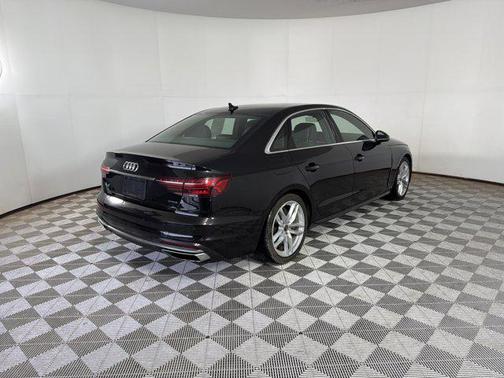 2023 Audi A4 45 S line Premium Plus