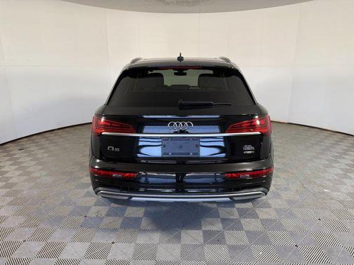 2022 Audi Q5 40 Premium Plus