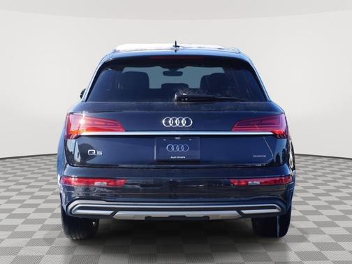 2022 Audi Q5 40 Premium Plus