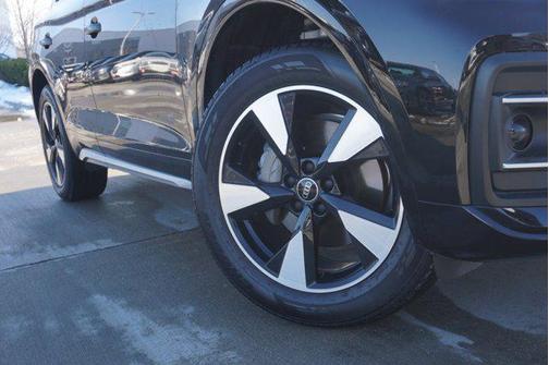 2022 Audi Q5 40 Premium Plus