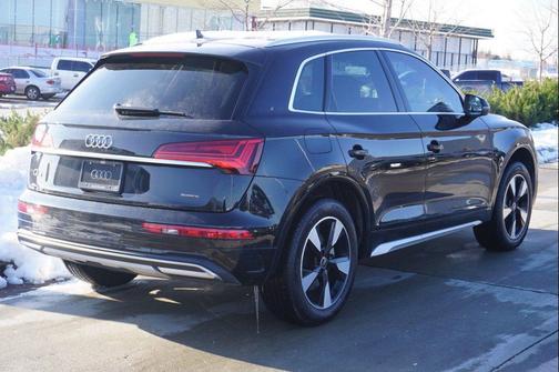 2022 Audi Q5 40 Premium Plus