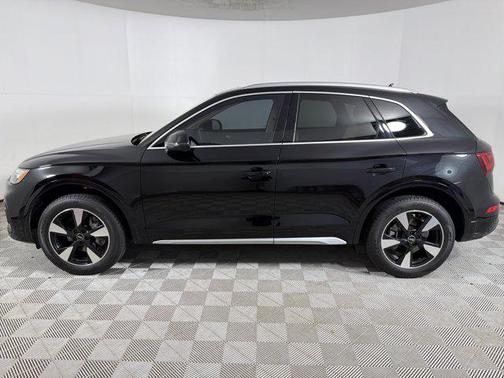 2022 Audi Q5 40 Premium Plus