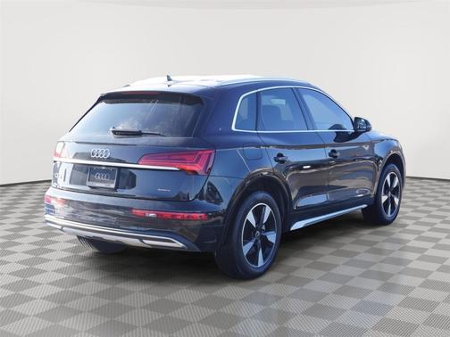 2022 Audi Q5 40 Premium Plus