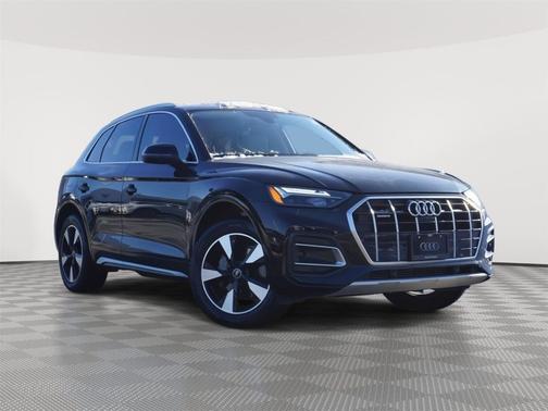 2022 Audi Q5 40 Premium Plus