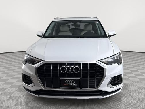 Ibis White 2020 Audi Q3 45 Premium