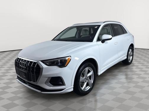 Ibis White 2020 Audi Q3 45 Premium