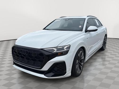 Glacier White Metallic 2025 Audi Q8 55 Prestige