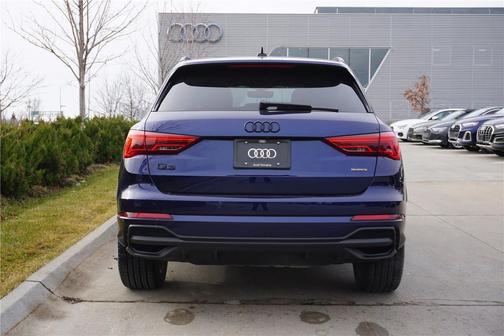 2025 Audi Q3 Premium 45 TFSI S line quattro Tiptronic