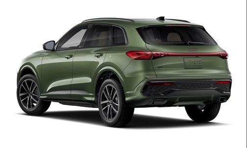 District Green Metallic 2026 Audi Q5 Premium Plus TFSI quattro S tronic