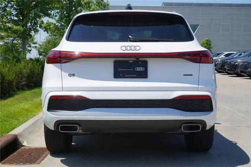 Arkona White 2025 Audi Q5 Premium TFSI quattro S tronic