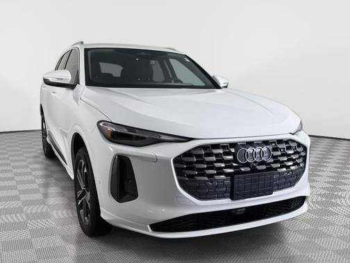 Arkona White 2025 Audi Q5 Premium TFSI quattro S tronic