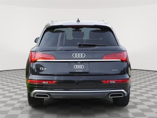2023 Audi Q5 45 S line Premium Plus