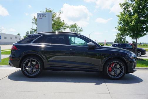 2025 Audi RS Q8 4.0T