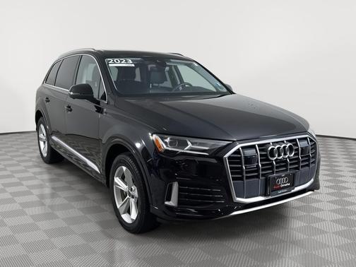 Mythos Black Metallic 2023 Audi Q7 45 Premium Plus