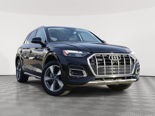 2023 Audi Q5 40 Premium Plus
