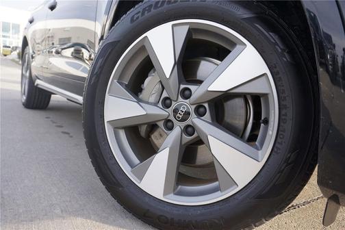 2023 Audi Q5 40 Premium Plus