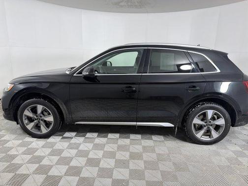 2023 Audi Q5 40 Premium Plus