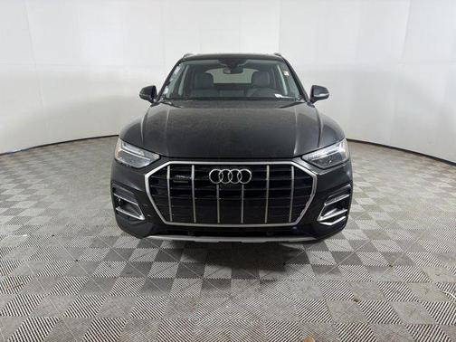 2023 Audi Q5 40 Premium Plus