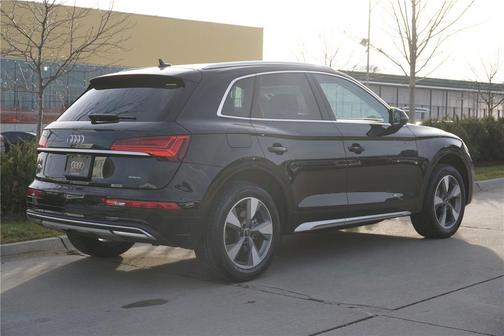 2023 Audi Q5 40 Premium Plus