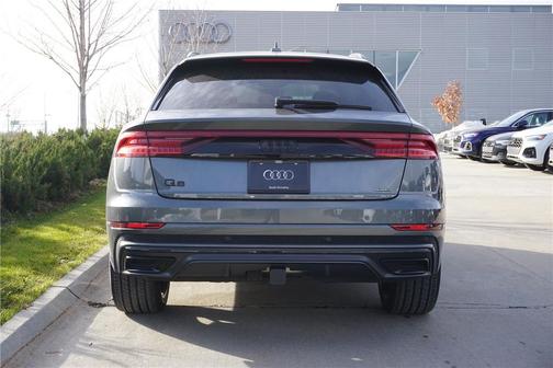 2022 Audi Q8 55 Premium Plus