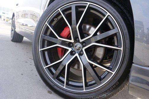 2022 Audi Q8 55 Premium Plus