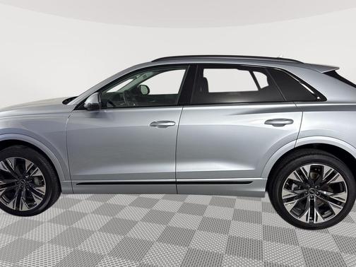 Satellite Silver Metallic 2025 Audi Q8 55 Premium Plus