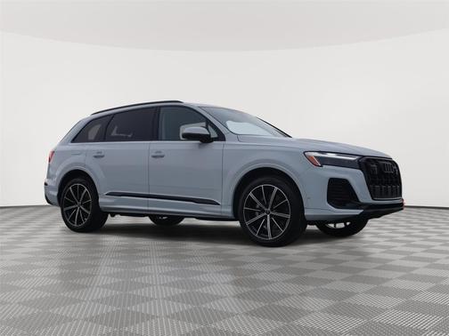 2026 Audi Q7 45 Premium Plus