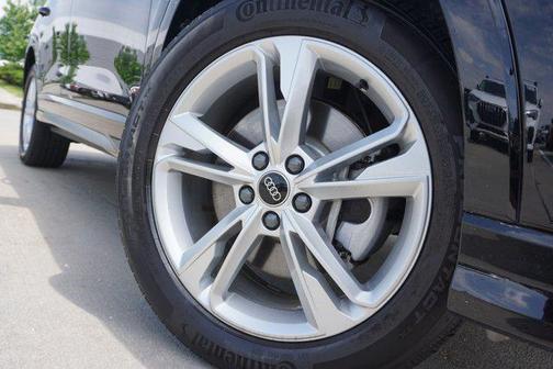 2024 Audi Q3 45 S line Premium Plus