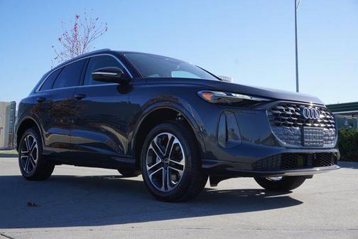 2025 Audi Q5 Premium TFSI quattro S tronic