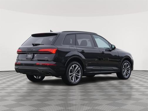 2026 Audi Q7 45 Premium