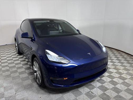 2022 Tesla Model Y Long Range Dual Motor All-Wheel Drive