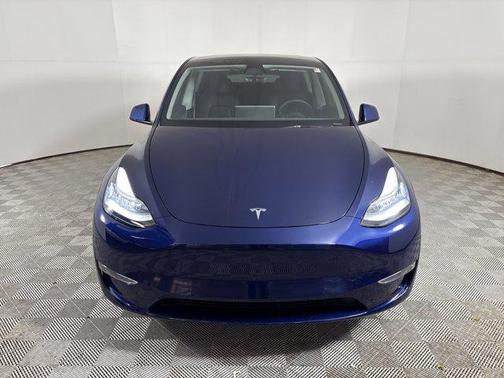 2022 Tesla Model Y Long Range Dual Motor All-Wheel Drive