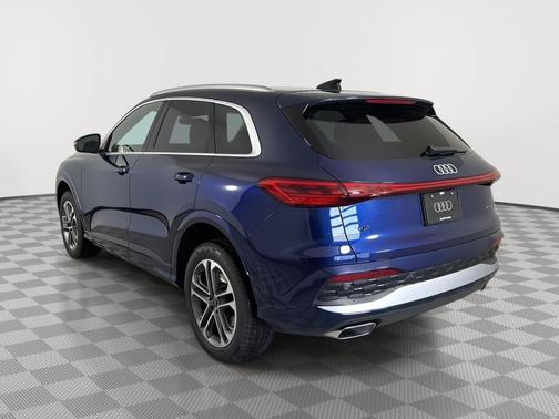 2025 Audi Q5 Premium TFSI quattro S tronic