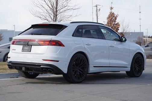 2026 Audi SQ8 4.0T Prestige