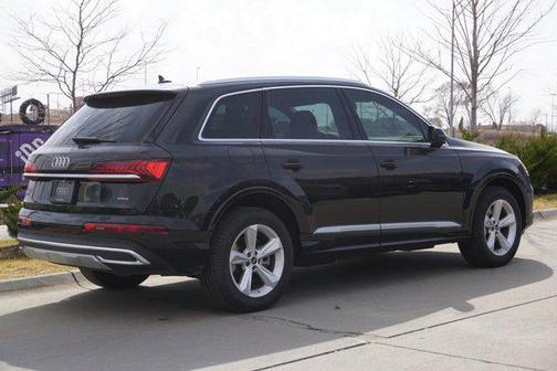 2022 Audi Q7 55 Premium
