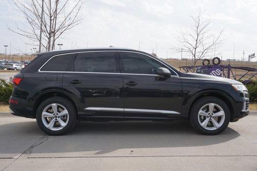 2022 Audi Q7 55 Premium