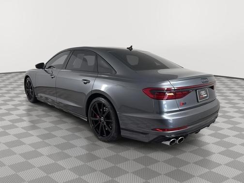 Daytona Gray Pearl Effect 2024 Audi S8 4.0T