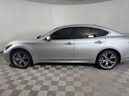 2016 INFINITI Q70 3.7X