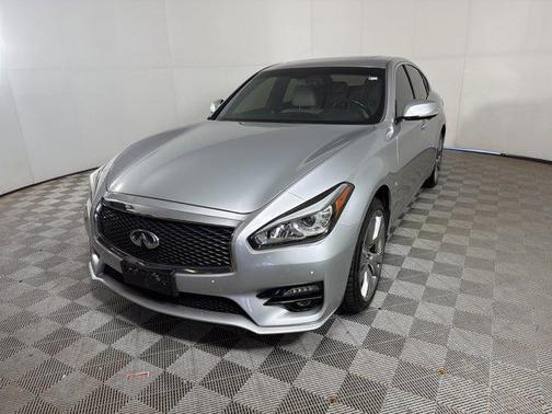 2016 INFINITI Q70 3.7X