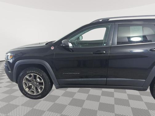 2020 Jeep Cherokee Trailhawk