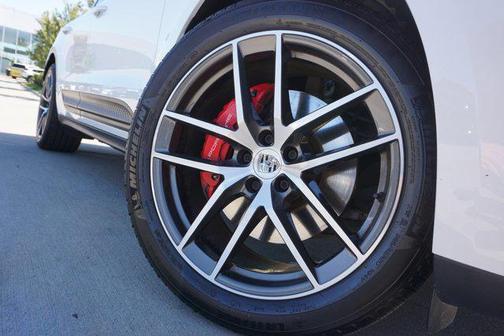 2023 Porsche Macan S