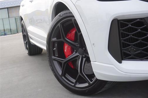 Glacier White Metallic 2026 Audi RS Q8 4.0T