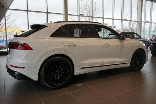 2026 Audi SQ8 4.0T Premium Plus