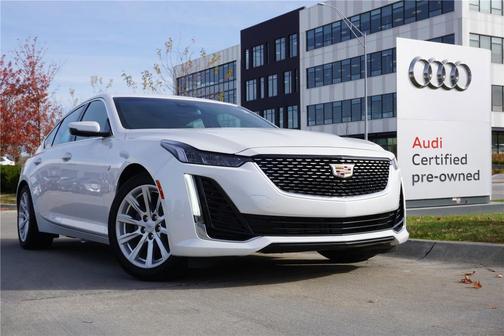 2022 Cadillac CT5 Luxury