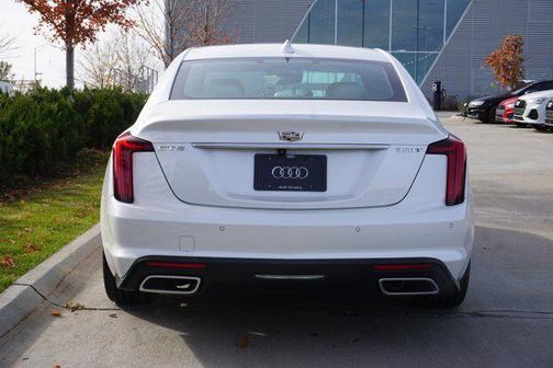 2022 Cadillac CT5 Luxury