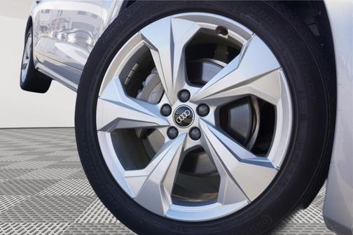 2022 Audi Q5 45 S line Premium Plus