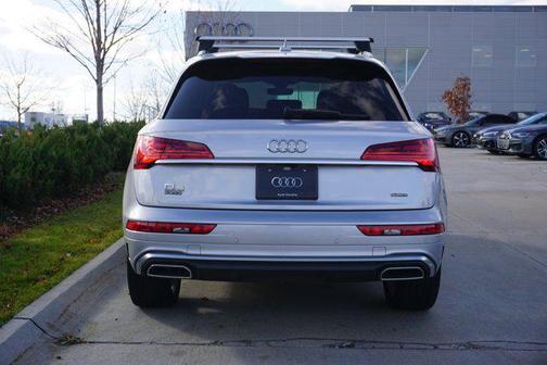 2022 Audi Q5 45 S line Premium Plus
