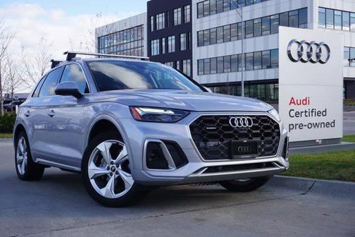 2022 Audi Q5 45 S line Premium Plus