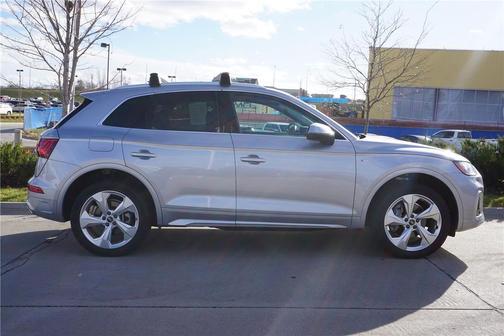 2022 Audi Q5 45 S line Premium Plus